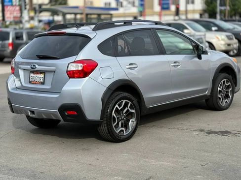 Used 2017 Subaru Crosstrek 2.0i Premium image 18