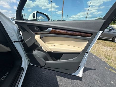 Used 2018 Audi Q5 2.0T Premium Plus AWD/4WD image 22