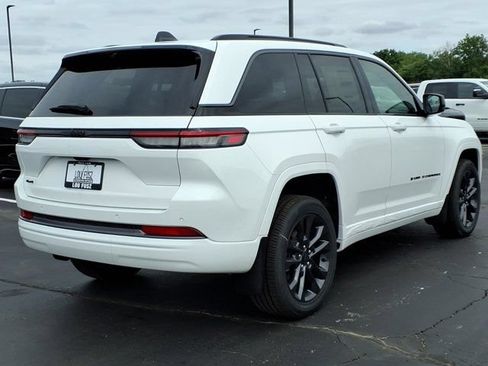 New 2026 Jeep Grand Cherokee Limited AWD/4WD image 17