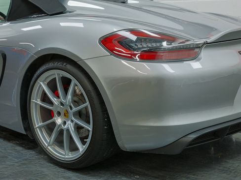 Used 2016 Porsche Boxster Spyder image 20