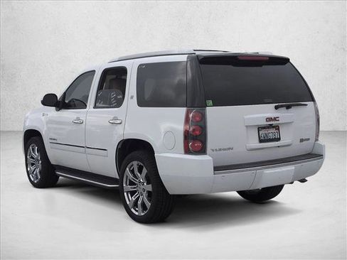 Used 2012 GMC Yukon Denali image 7