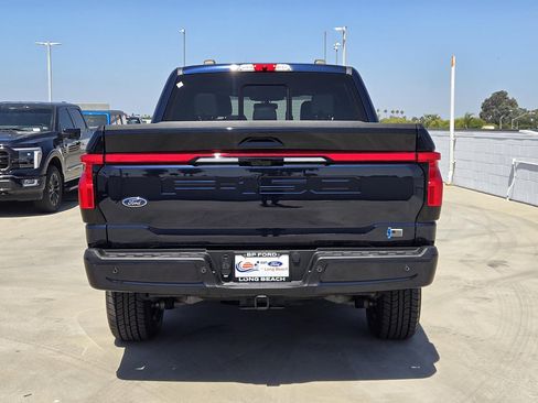 Used 2022 Ford F150 Lightning Lariat AWD/4WD image 5