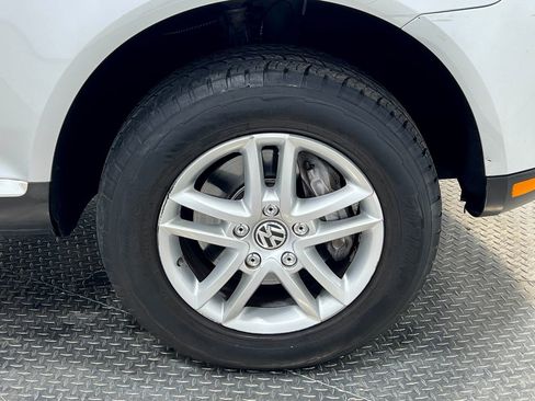 Used 2008 Volkswagen Touareg V6 AWD/4WD image 38