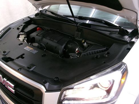 Used 2016 GMC Acadia SLE AWD/4WD image 36