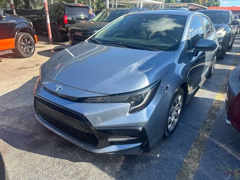 Used 2020 Toyota Corolla SE FWD image 2