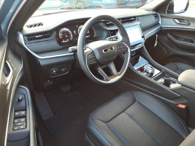 New 2027 Jeep Grand Cherokee Limited AWD/4WD image 16