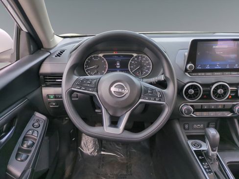 Used 2024 Nissan Sentra SV image 12
