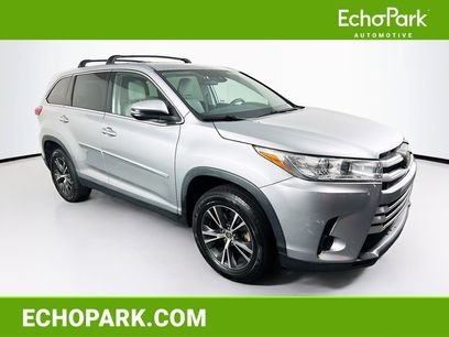 Used 2019 Toyota Highlander LE w/ Phone Cable & Charge Package
