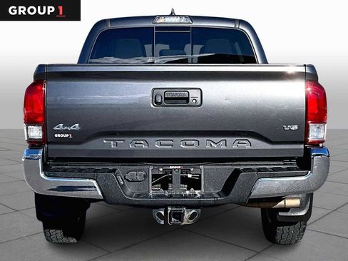 Certified 2019 Toyota Tacoma SR5 image 4