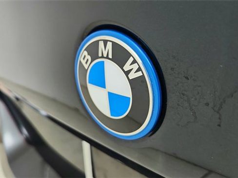 Used 2024 BMW i5 eDrive40i w/ Premium Package image 16