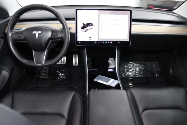 Used 2019 Tesla Model 3 Performance AWD/4WD image 2