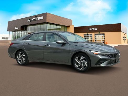 New 2025 Hyundai Elantra Limited FWD image 10