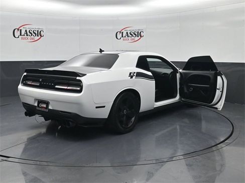 Used 2019 Dodge Challenger R/T w/ Plus Package image 34