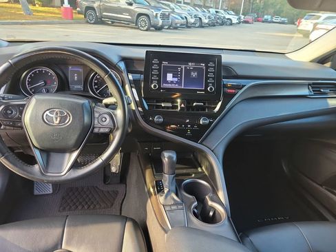 Certified 2022 Toyota Camry SE image 17