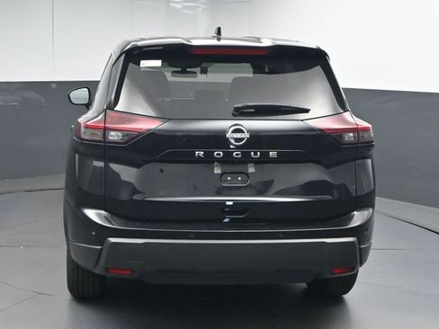 Certified 2025 Nissan Rogue SV FWD image 6