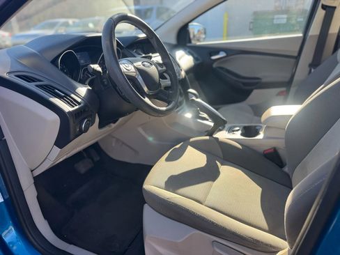 Used 2014 Ford Focus SE w/ SE Winter Package image 13