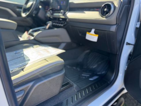 New 2026 Chevrolet Colorado ZR2 w/ Technology Package image 28