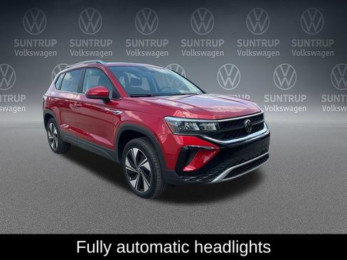 Used 2023 Volkswagen Taos SE w/ Panoramic Sunroof Package AWD/4WD image 10