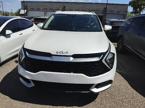 Certified 2023 Kia Sportage EX AWD/4WD image 2