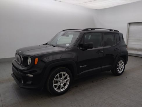 Used 2020 Jeep Renegade Latitude FWD image 2