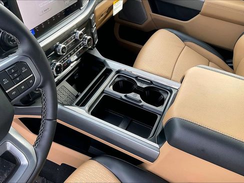 New 2025 Ford F250 Lariat w/ Lariat Ultimate Package image 8