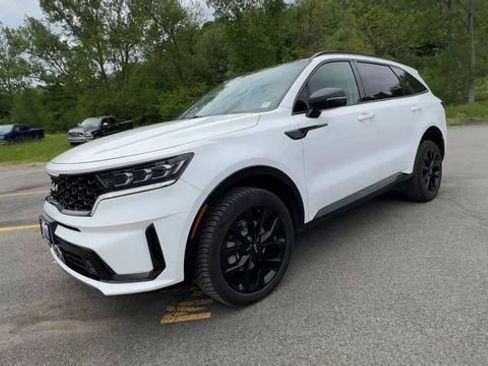 Used 2023 Kia Sorento SX AWD/4WD image 4