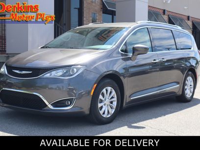Used 2018 Chrysler Pacifica Touring-L Plus