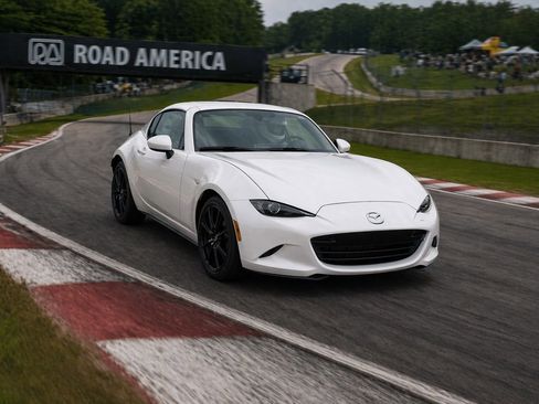 New 2026 MAZDA MX-5 Miata RF Grand Touring RWD image 1