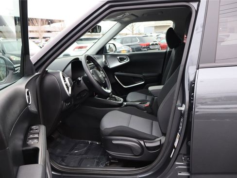 Certified 2023 Kia Soul LX w/ LX Technology Package image 14