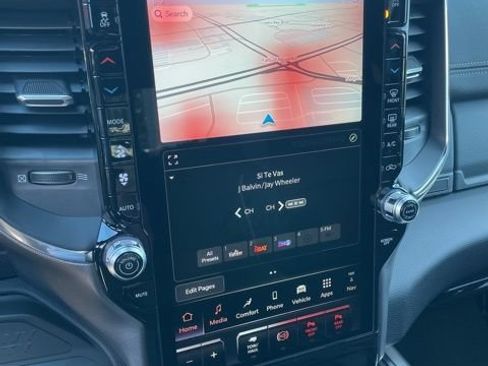 New 2026 RAM 2500 Laramie AWD/4WD image 24