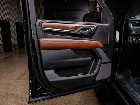 Used 2024 GMC Yukon Denali Ultimate image 39