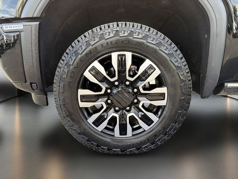 Used 2024 GMC Sierra 2500 Denali Ultimate AWD/4WD image 10