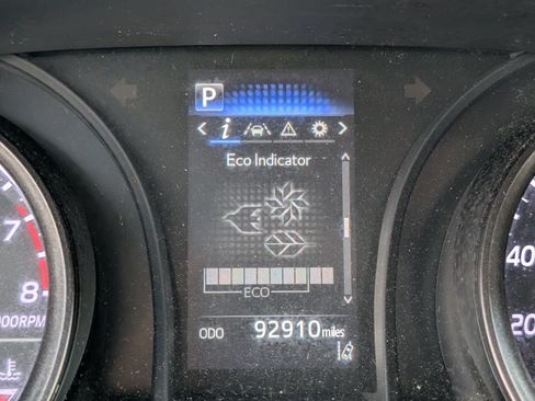 Used 2022 Toyota Camry SE FWD image 6