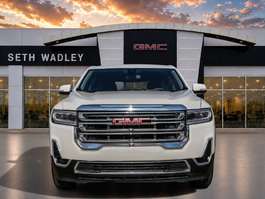 Used 2023 GMC Acadia SLE w/ LPO, Floor Liner Package FWD image 2