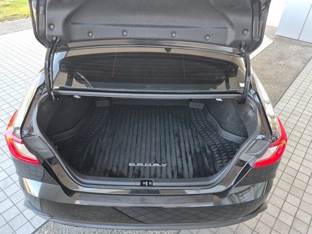Used 2025 Toyota Camry SE FWD image 10