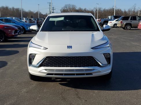 New 2026 Buick Envista Avenir image 2