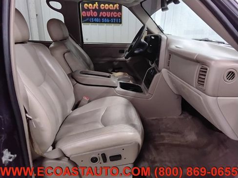 Used 2004 Chevrolet Suburban Z71 w/ Preferred Equipment Group image 14