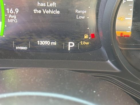 Used 2025 Jeep Wrangler Sahara w/ Safety Group image 30