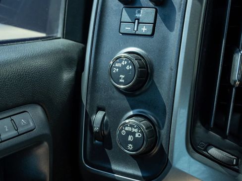 Used 2015 Chevrolet Silverado 1500 LTZ Z71 w/ LTZ Plus Package AWD/4WD image 25