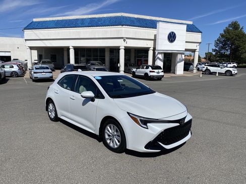 Used 2025 Toyota Corolla SE FWD image 5