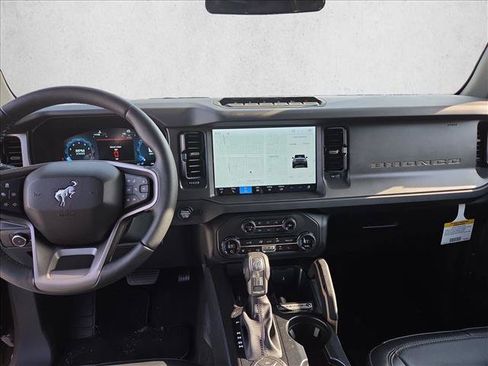 Used 2026 Ford Bronco Badlands AWD/4WD image 14