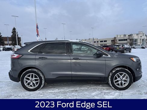 Used 2023 Ford Edge SEL image 6