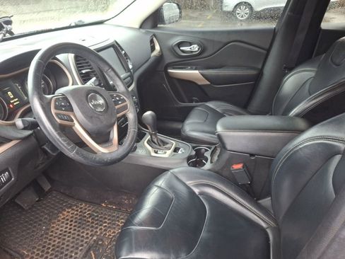 Used 2017 Jeep Cherokee Latitude w/ True North Edition image 9