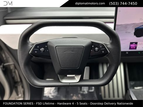 Used 2024 Tesla Cybertruck AWD Crew Cab image 28