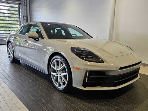 New 2025 Porsche Panamera 4 image 9