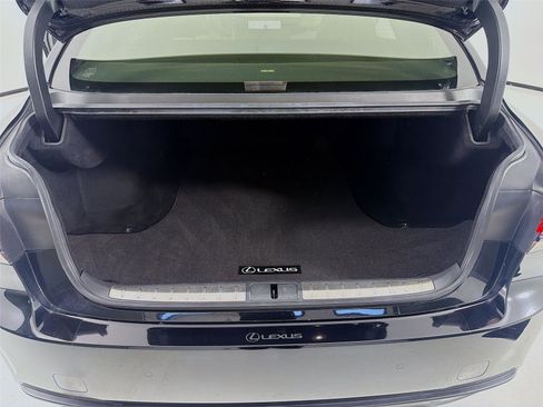 Used 2023 Lexus LS 500 w/ Interior Upgrade Package RWD image 19