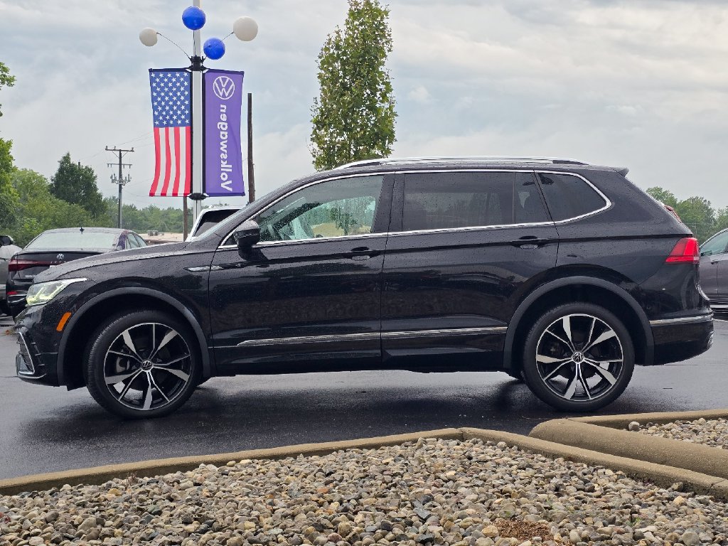Used 2024 Volkswagen Tiguan SEL R-Line AWD/4WD image 23