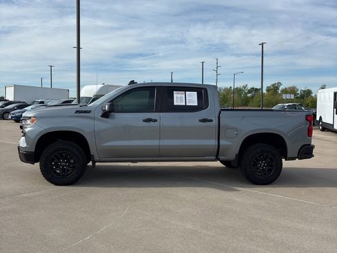 Used 2024 Chevrolet Silverado 1500 LT Trail Boss w/ Convenience Package II image 5