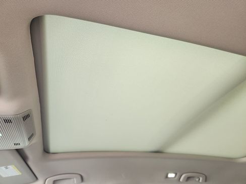 Used 2025 Volkswagen Atlas SEL Premium R-Line image 28