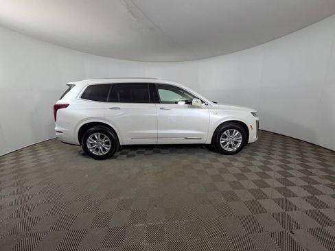 Certified 2023 Cadillac XT6 Luxury AWD/4WD image 2
